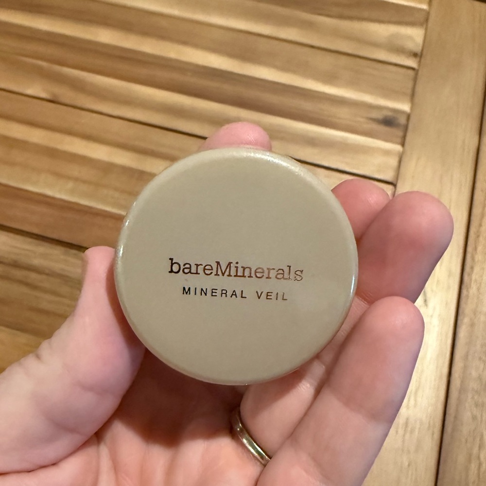 NWT bareminerals brightening pearl mineral veil